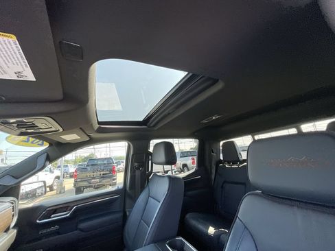 Certified 2023 Chevrolet Silverado 1500 High Country w/ High Country Premium Package AWD/4WD image 19