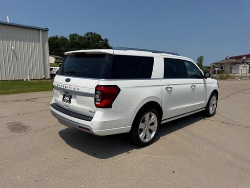 Used 2023 Ford Expedition Max Platinum AWD/4WD image 3