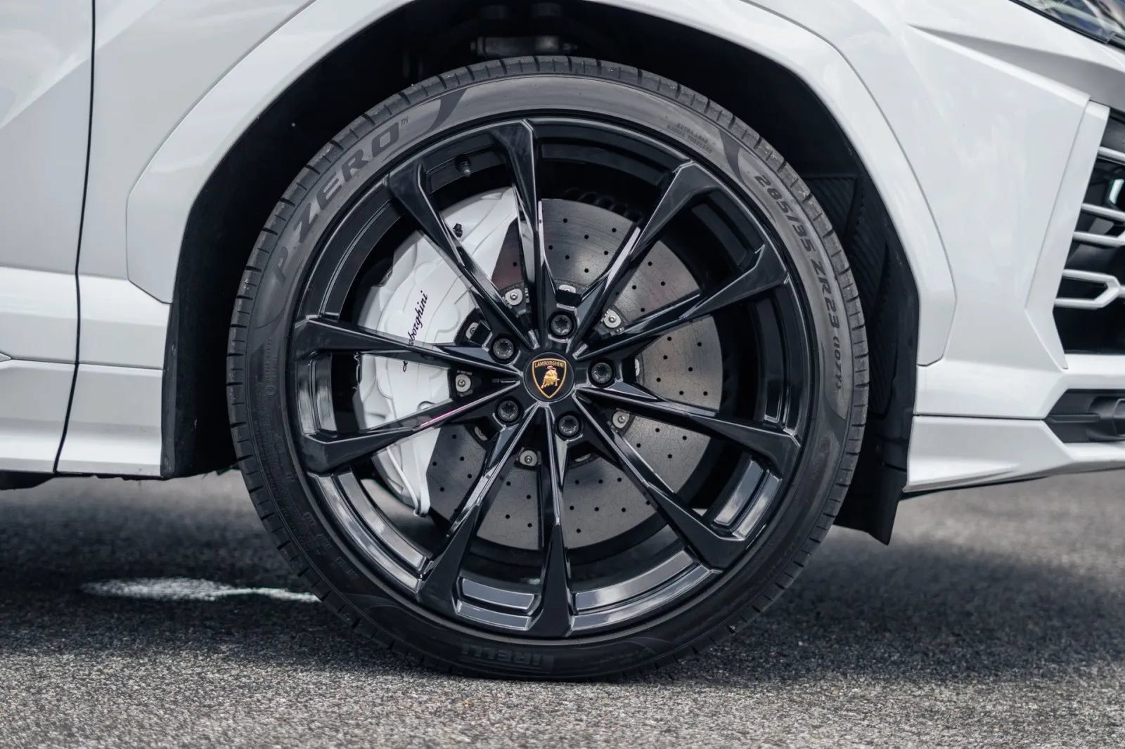 Used 2021 Lamborghini Urus AWD/4WD image 18