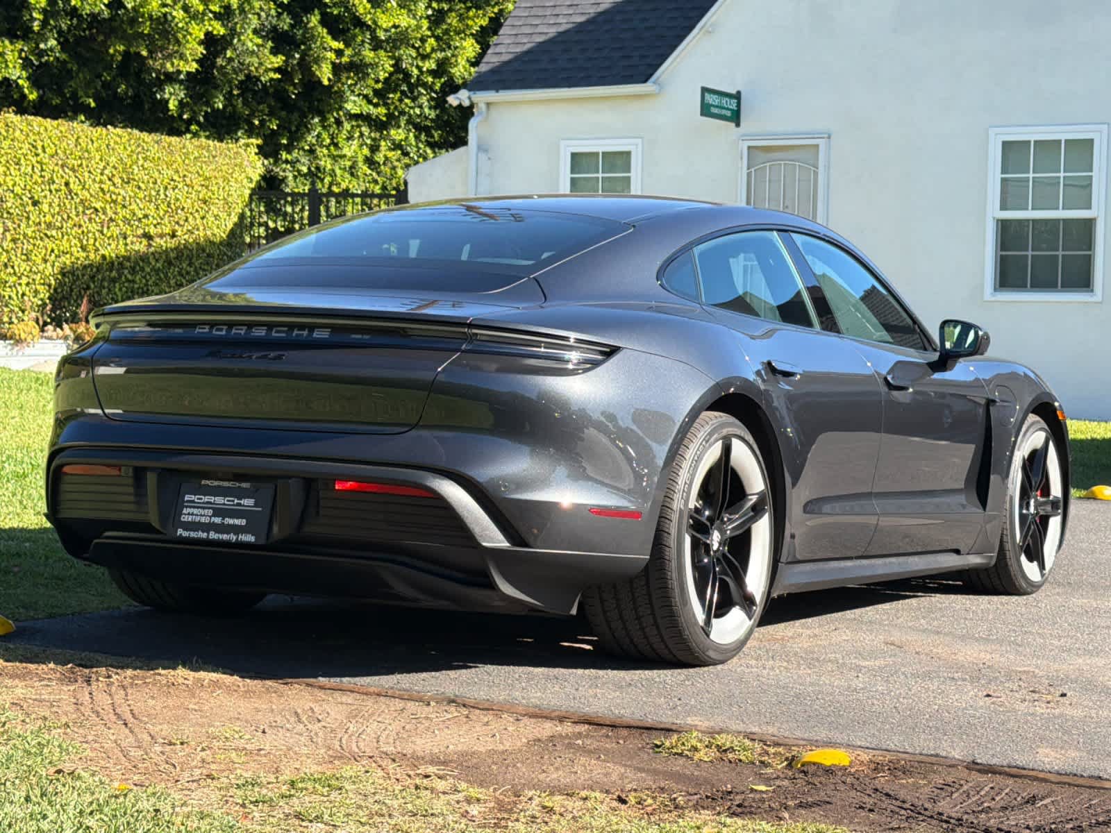 Certified 2025 Porsche Taycan 4S AWD/4WD image 8