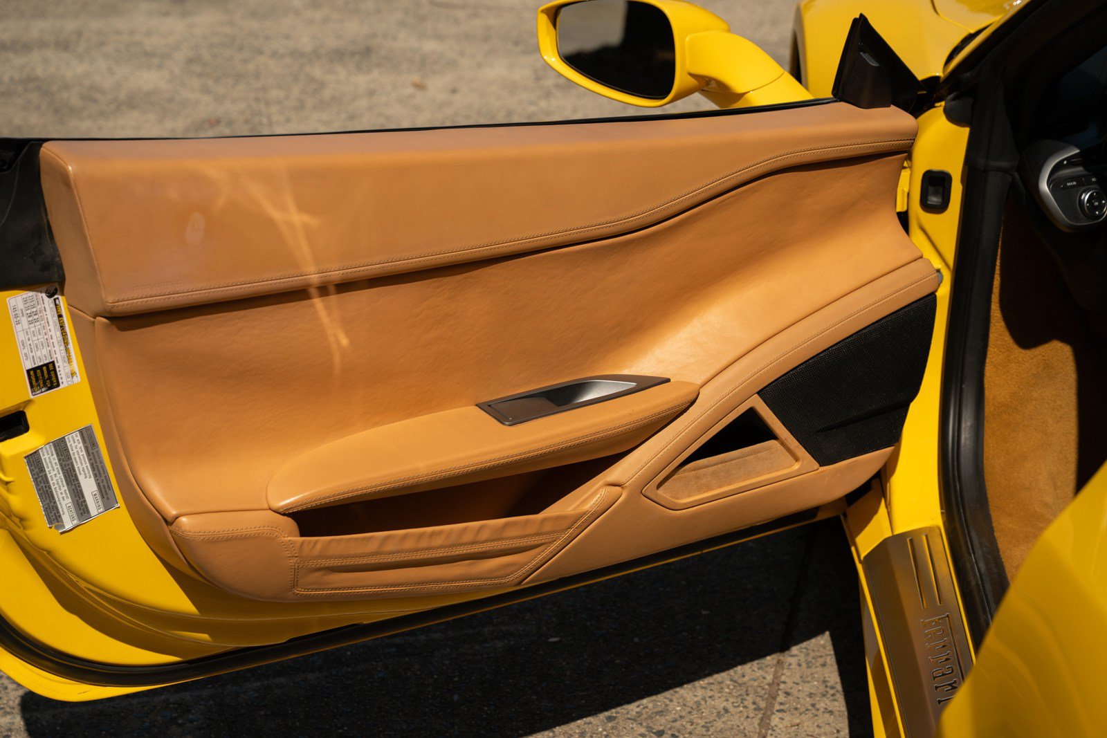 Used 2014 Ferrari 458 Spider RWD image 24