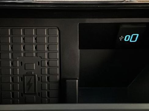 Used 2023 Ford F250 Lariat w/ Lariat Ultimate Package image 32