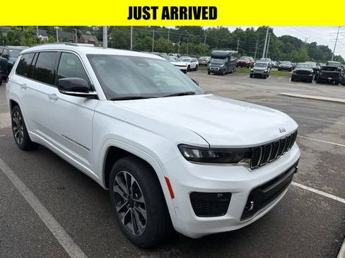 Used 2023 Jeep Grand Cherokee L Overland w/ Luxury Tech Group IV AWD/4WD image 1
