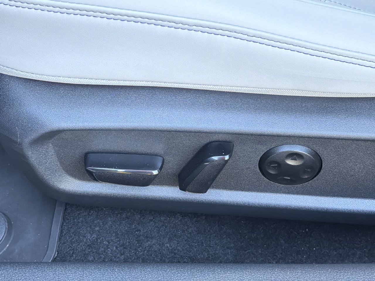 Certified 2026 Nissan Sentra SL w/ Floor Mat Package FWD image 18