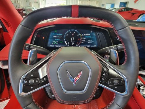 Used 2024 Chevrolet Corvette Stingray Premium Conv w/ Z51 Performance Package image 4