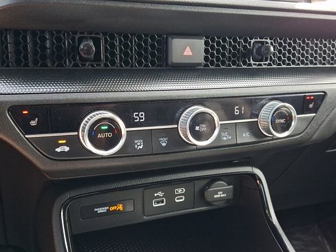 Certified 2024 Honda CR-V EX image 17