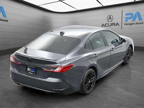 Used 2025 Toyota Camry SE w/ Convenience Package image 30