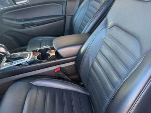 Used 2018 Ford Edge SEL w/ Equipment Group 201A image 11