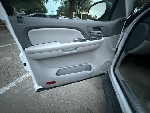 Used 2007 Chevrolet Tahoe LS image 21