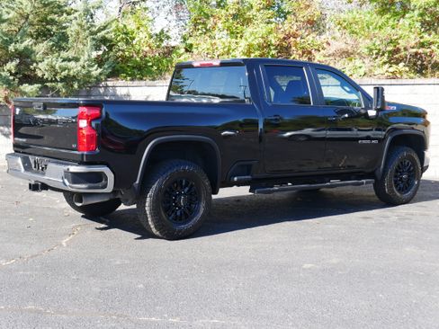 Certified 2022 Chevrolet Silverado 2500 LT w/ Convenience Package image 7