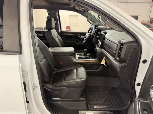 Used 2023 Chevrolet Silverado 1500 LT Trail Boss w/ LT Trail Boss Premium Package AWD/4WD image 40