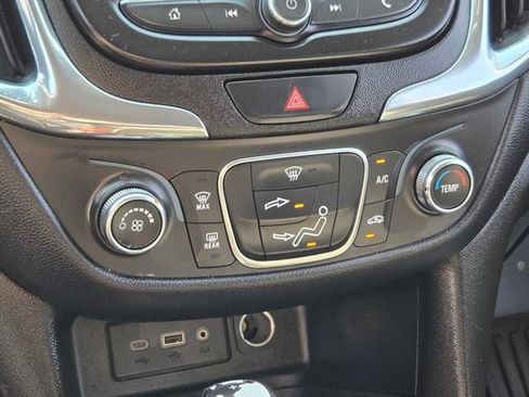 Used 2020 Chevrolet Equinox LT image 24