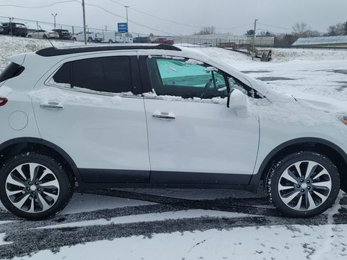 Used 2022 Buick Encore Preferred AWD/4WD image 14