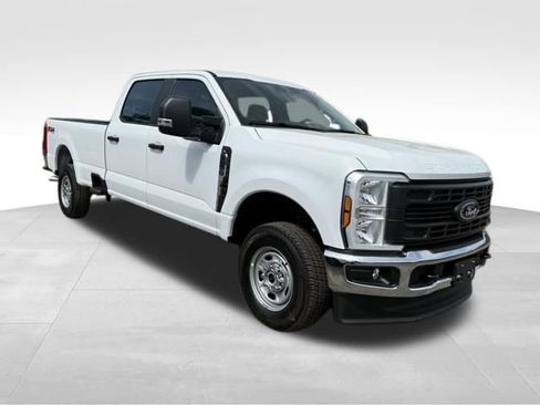 Used 2026 Ford F250 XL w/ FX4 Off-Road Package image 1