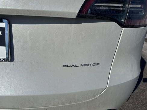 Used 2024 Tesla Model Y Long Range image 8