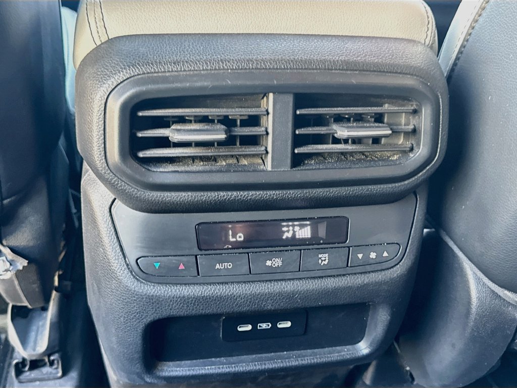 Used 2025 Honda Pilot Touring image 26