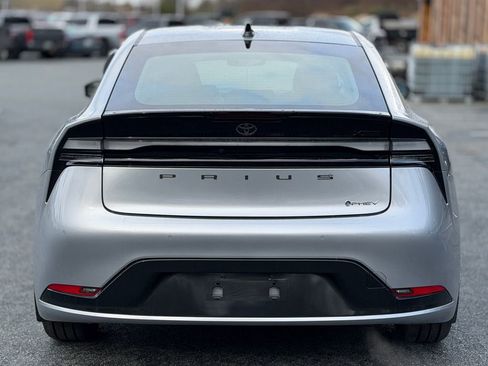 New 2026 Toyota Prius Plug-In Hybrid image 4