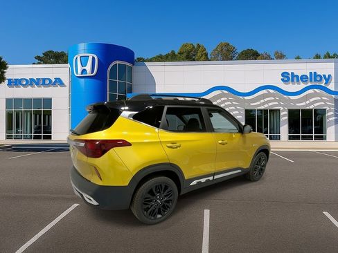 Used 2022 Kia Seltos Nightfall Edition image 8