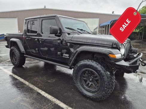 Used 2022 Jeep Gladiator Overland w/ Popular Equipment Package AWD/4WD image 1