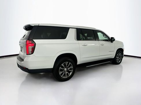 Used 2023 Chevrolet Suburban LT image 5