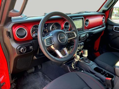 Used 2023 Jeep Gladiator Rubicon w/ LED Lighting Group AWD/4WD image 18