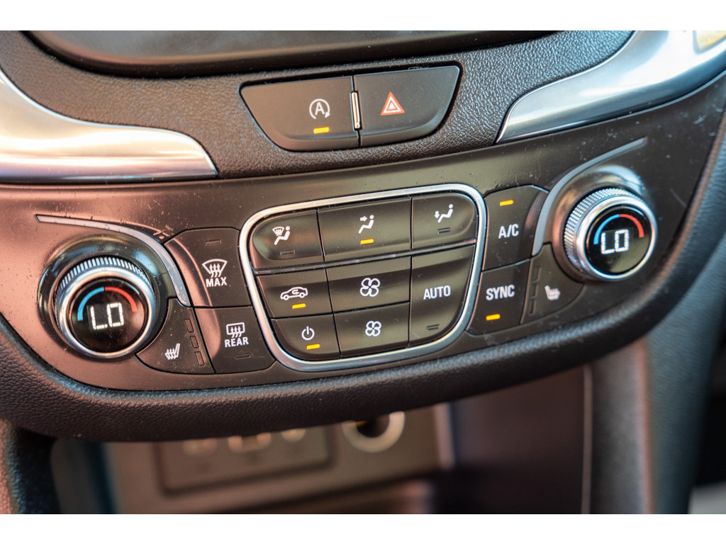 Used 2023 Chevrolet Equinox LT FWD image 28