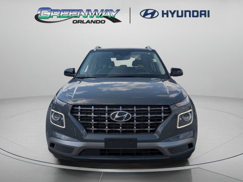 Certified 2025 Hyundai Venue Limited FWD image 3