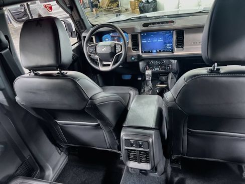 Used 2026 Ford Bronco Outer Banks w/ Sasquatch Package AWD/4WD image 19