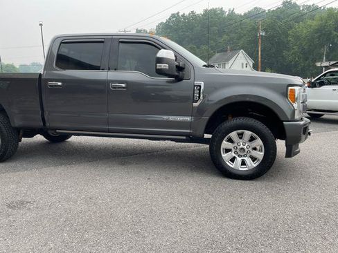 Used 2017 Ford F250 Platinum w/ Platinum Ultimate Package AWD/4WD image 10