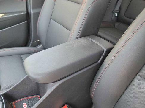 Used 2025 Chevrolet Trax RS w/ Sunroof Package image 20