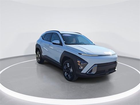 Certified 2025 Hyundai Kona SEL image 2