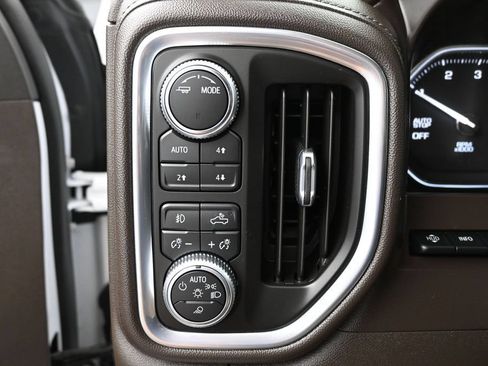 Used 2020 GMC Sierra 1500 Denali w/ Denali Ultimate Package AWD/4WD image 18