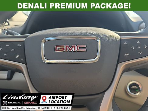 Used 2023 GMC Terrain Denali w/ Denali Premium Package AWD/4WD image 12