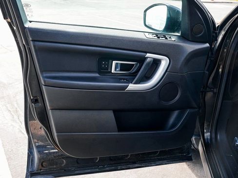 Used 2016 Land Rover Discovery Sport HSE image 9