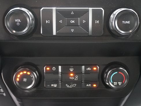 Used 2017 Ford F150 XL w/ XL Power Equipment Group AWD/4WD image 20
