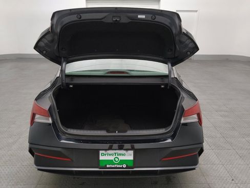 Used 2024 Hyundai Elantra SE image 29