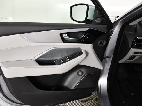 Certified 2025 Acura MDX SH-AWD w/ Technology Package image 36