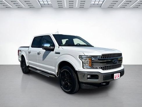 Used 2018 Ford F150 Lariat image 2