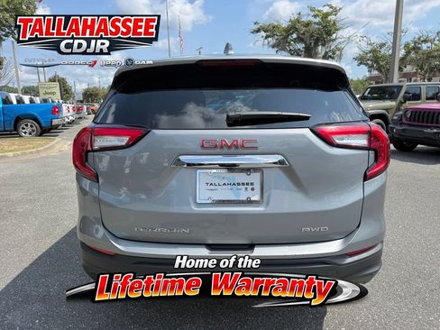 Used 2024 GMC Terrain SLE AWD/4WD image 4