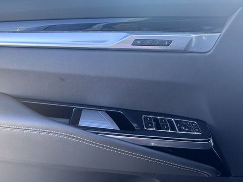 Used 2025 Cadillac Escalade ESV Sport w/ LPO, ONYX Package image 13