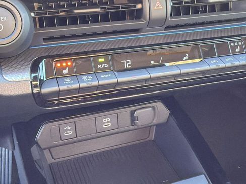 New 2026 Toyota Prius XLE image 21