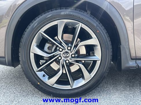 Used 2019 INFINITI QX50 Essential w/ Sensory Package AWD/4WD image 32