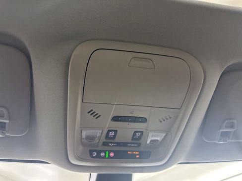 Used 2018 Buick Enclave Avenir w/ Avenir Technology Package image 46