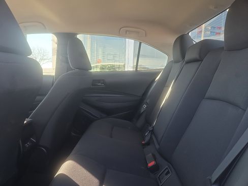 Used 2025 Toyota Corolla LE image 6