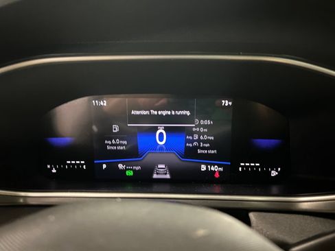 Used 2025 Volkswagen Taos SE FWD image 14