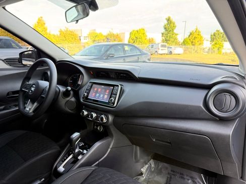 Used 2021 Nissan Kicks S FWD image 21