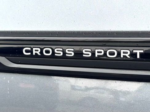 Used 2025 Volkswagen Atlas Cross Sport SEL R-Line image 8