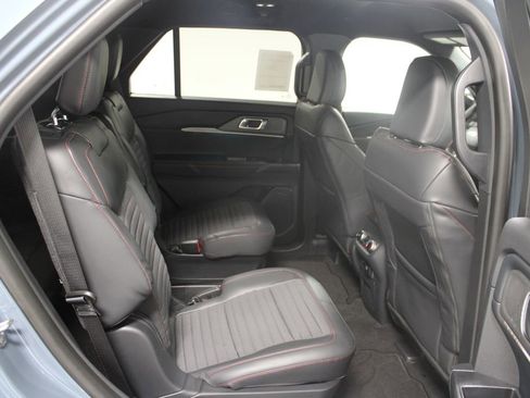 New 2026 Ford Explorer ST-Line w/ ST-Line Street Pack RWD image 32
