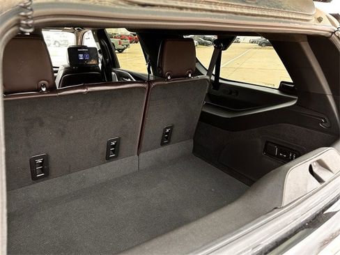 Used 2022 Cadillac Escalade ESV Sport Platinum image 35