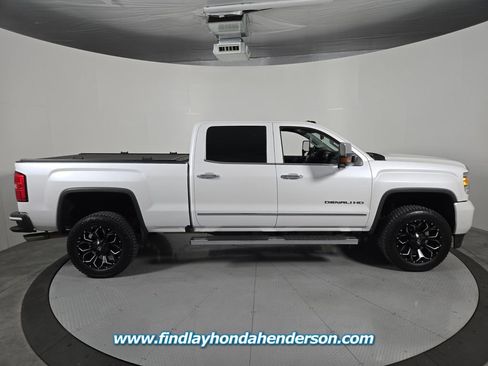 Used 2018 GMC Sierra 2500 Denali AWD/4WD image 7
